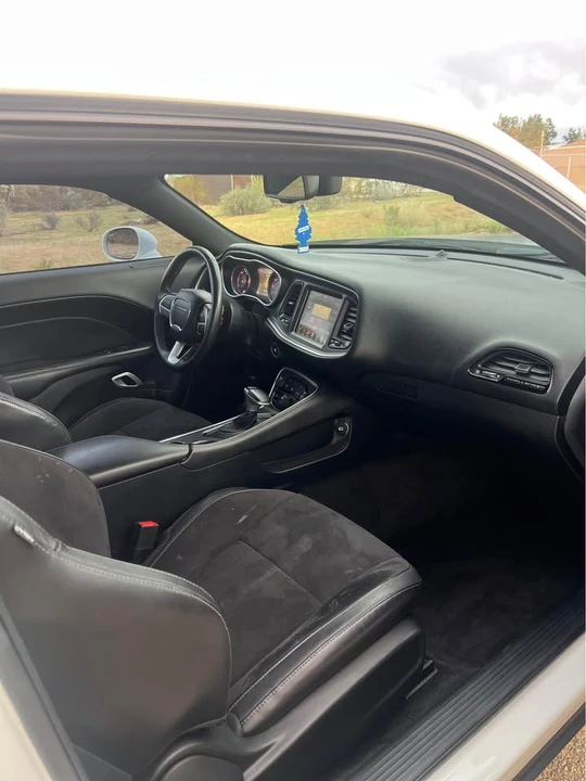 2015 Dodge Challenger 3rd Gen - Image 10 of 13