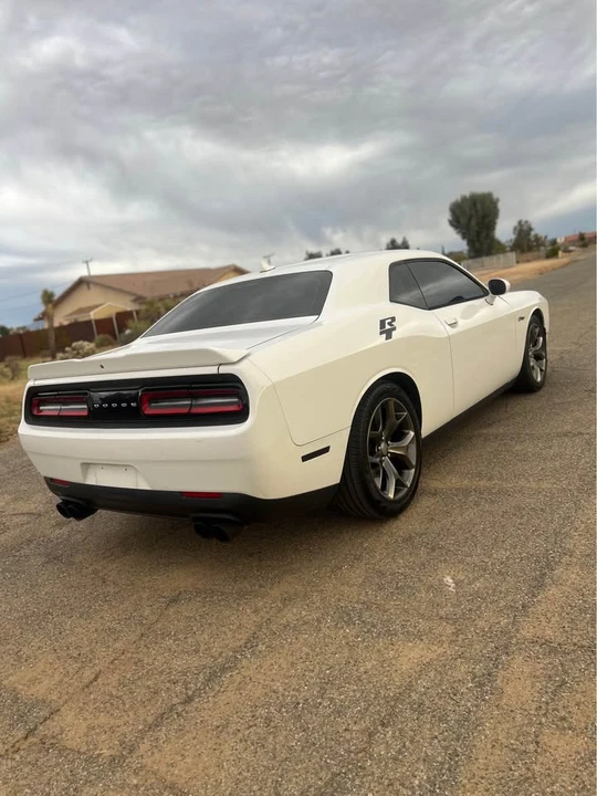 2015 Dodge Challenger 3rd Gen - Image 4 of 13