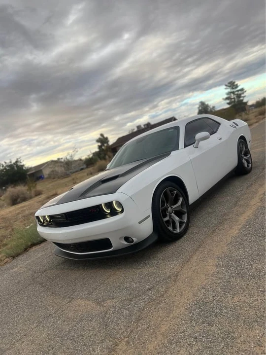 2015 Dodge Challenger 3rd Gen - Image 2 of 13