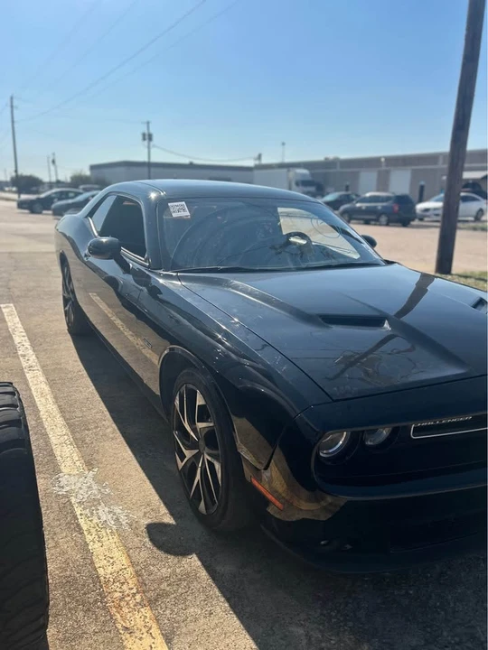 2015 Dodge Challenger 3rd Gen - Image 3 of 4