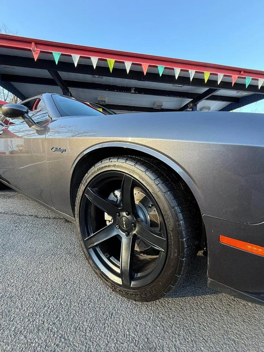 2015 Dodge Challenger 3rd Gen - Image 9 of 18