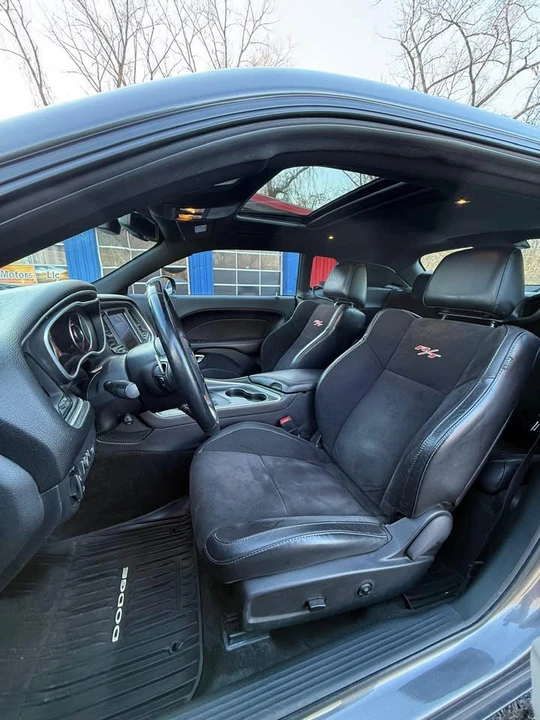 2015 Dodge Challenger 3rd Gen - Image 11 of 18