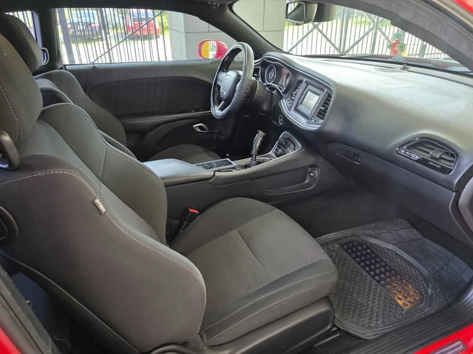 2015 Dodge Challenger 3rd Gen - Image 9 of 10