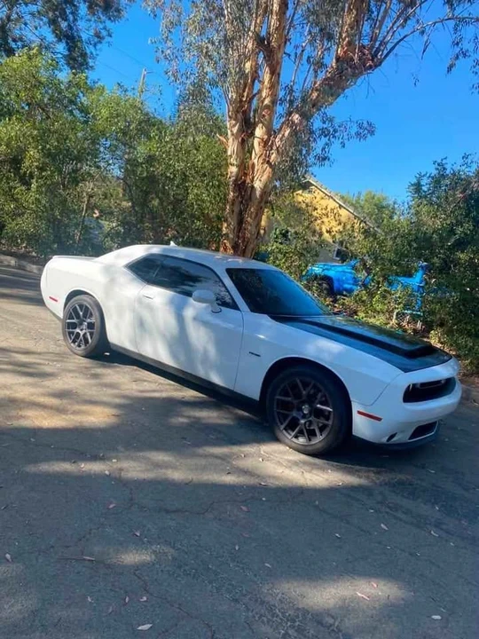 2015 Dodge Challenger 3rd Gen - Image 4 of 12