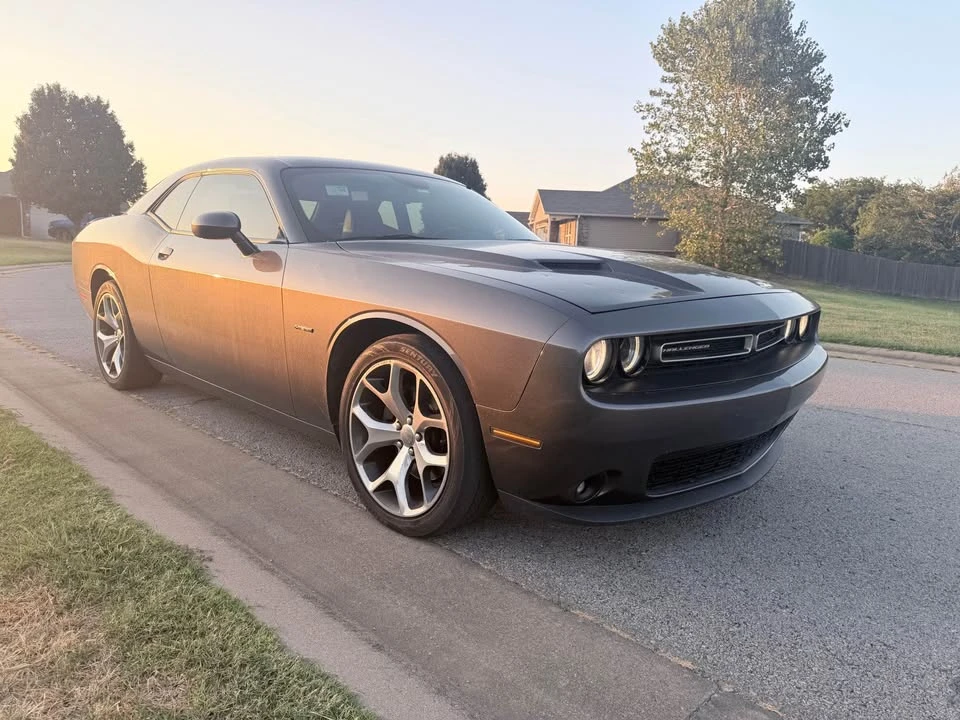 2015 Dodge Challenger 3rd Gen - Image 2 of 5