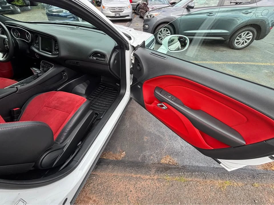 2015 Dodge Challenger 3rd Gen - Image 10 of 16