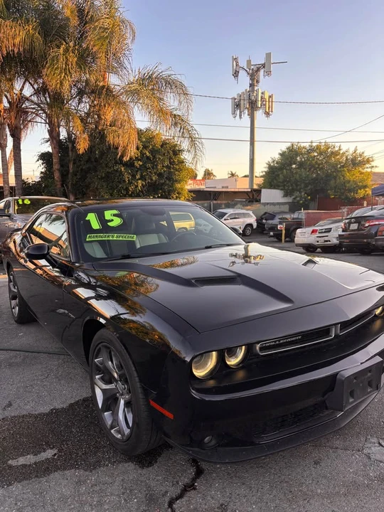 2015 Dodge Challenger 3rd Gen - Image 2 of 10