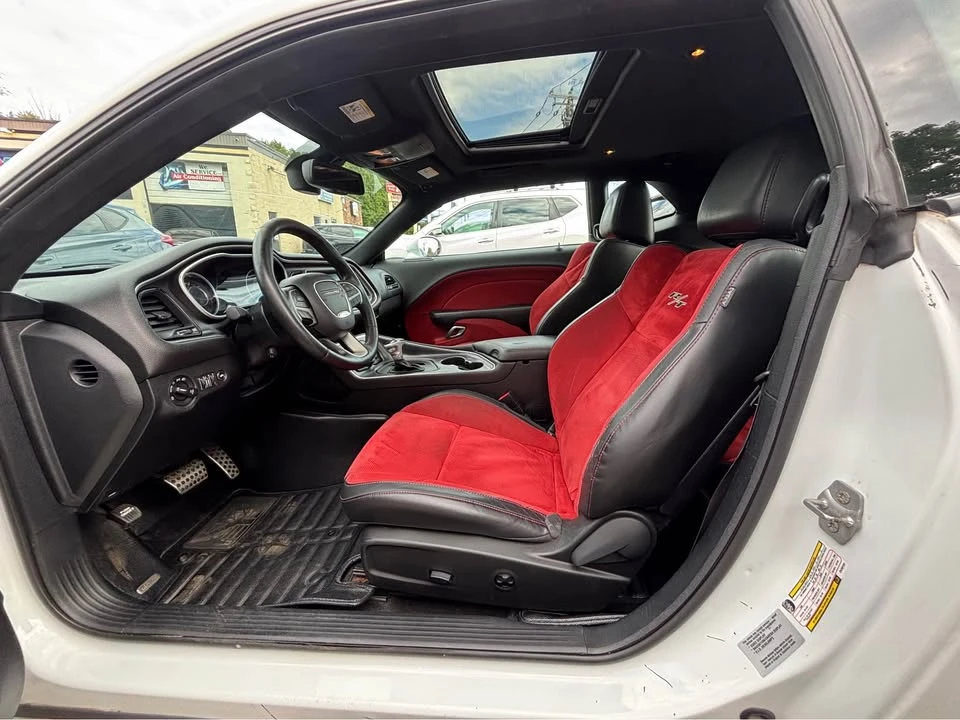 2015 Dodge Challenger 3rd Gen - Image 8 of 16