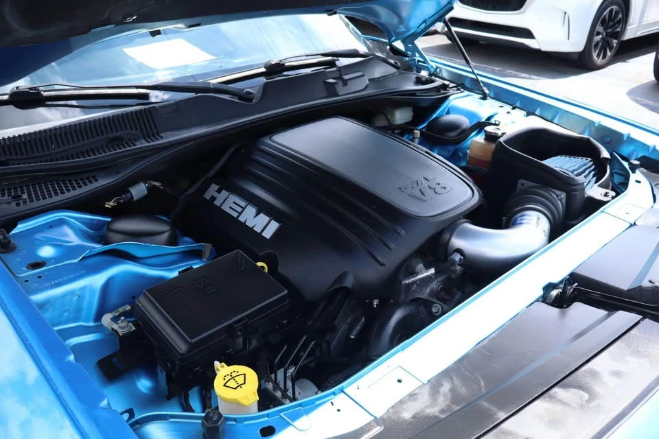 2015 Dodge Challenger 3rd Gen - Image 19 of 20