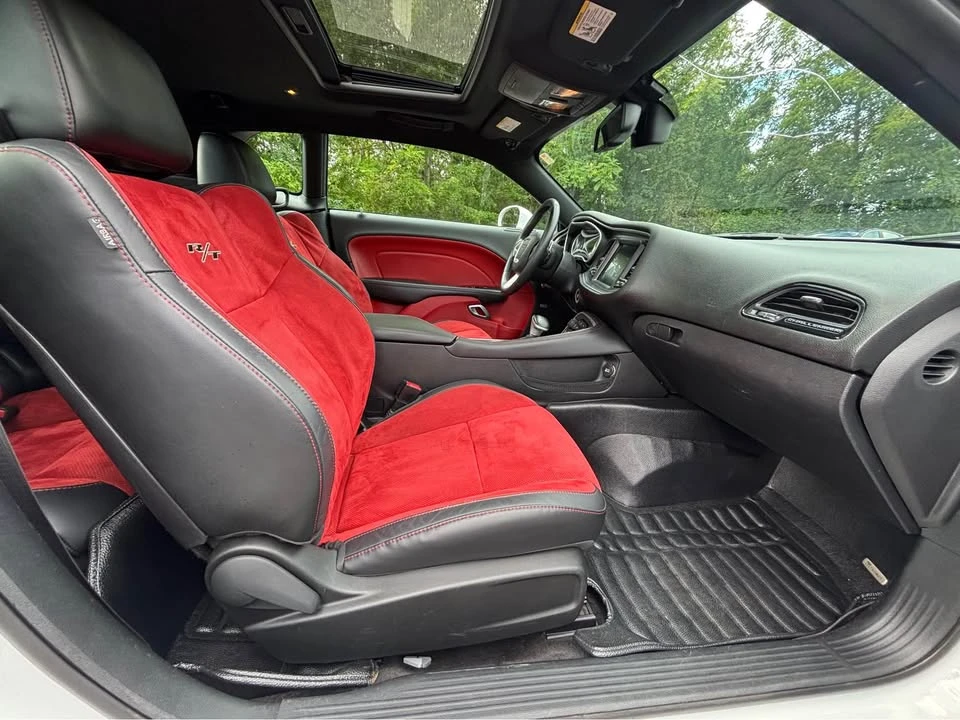 2015 Dodge Challenger 3rd Gen - Image 11 of 16