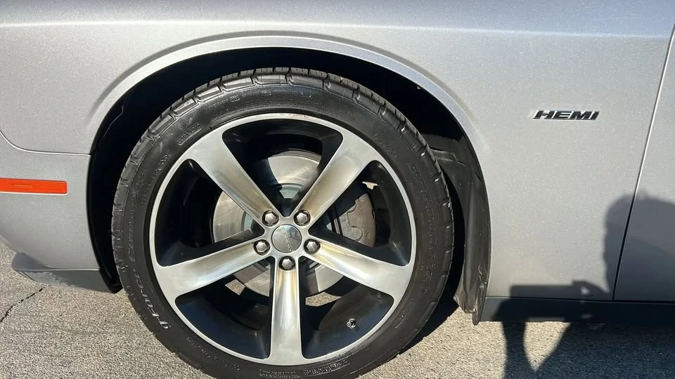 2015 Dodge Challenger 3rd Gen - Image 19 of 20