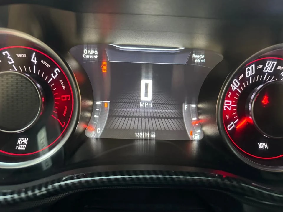 2015 Dodge Challenger 3rd Gen - Image 9 of 10