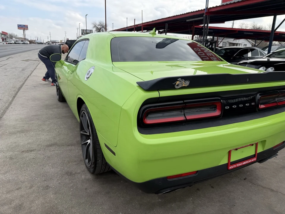 2015 Dodge Challenger SRT8 & 392 3rd Gen - Image 27 of 31