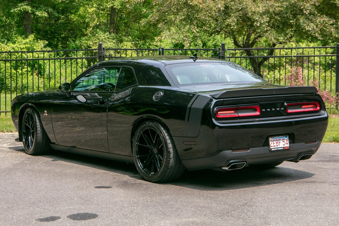 2015 Dodge Challenger SRT8 & 392 3rd Gen - Image 4 of 31