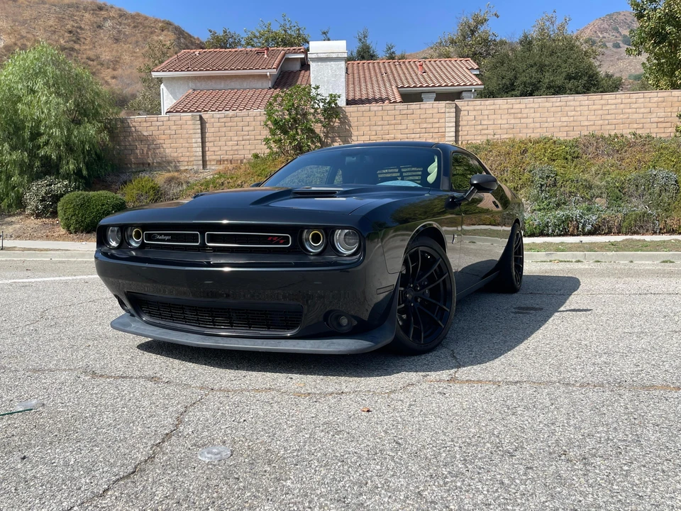 2015 Dodge Challenger SRT8 & 392 3rd Gen - Image 7 of 31