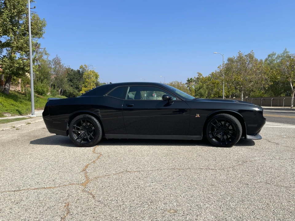 2015 Dodge Challenger SRT8 & 392 3rd Gen - Image 12 of 31