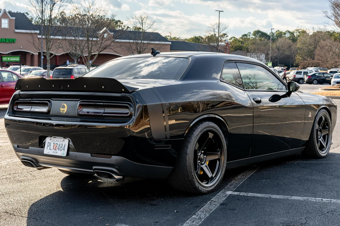 2015 Dodge Challenger SRT8 & 392 3rd Gen - Image 4 of 31