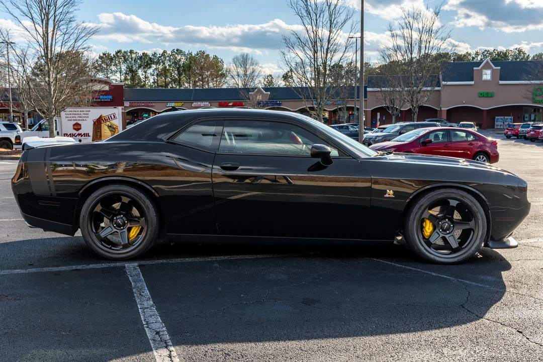 2015 Dodge Challenger SRT8 & 392 3rd Gen - Image 10 of 31