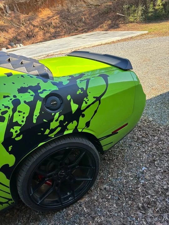 2015 Dodge Challenger SRT8 & 392 3rd Gen - Image 9 of 16