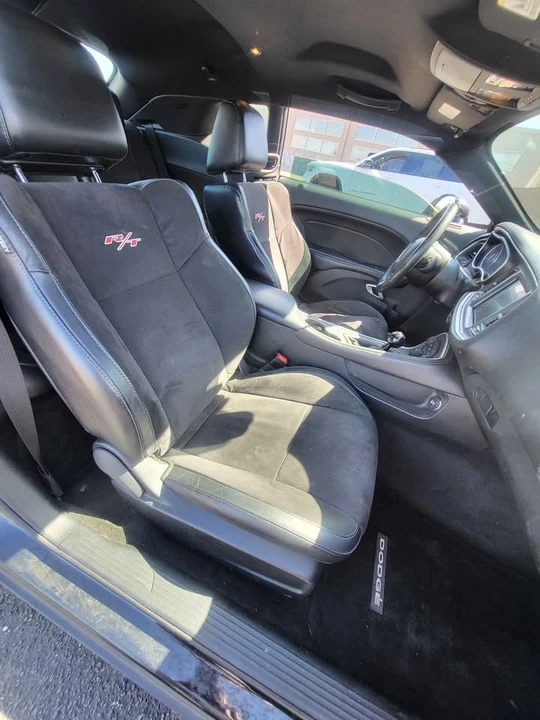 2015 Dodge Challenger - Image 6 of 9