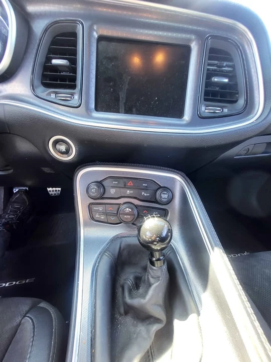 2015 Dodge Challenger - Image 8 of 9