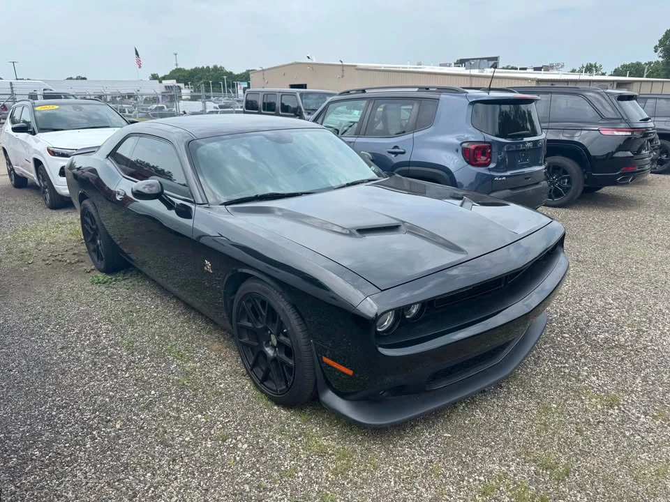 2015 Dodge Challenger SRT8 & 392 3rd Gen - Image 2 of 10