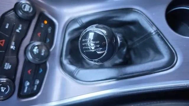 2015 Dodge Challenger SRT8 & 392 3rd Gen - Image 10 of 18