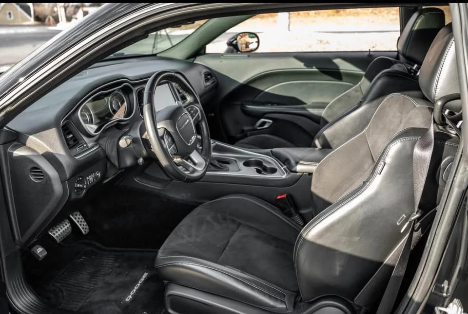 2015 Dodge Challenger SRT8 & 392 3rd Gen - Image 4 of 7