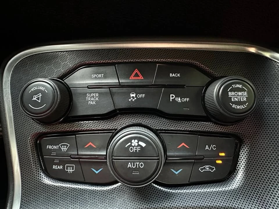 2015 Dodge Challenger SRT8 & 392 3rd Gen - Image 6 of 14