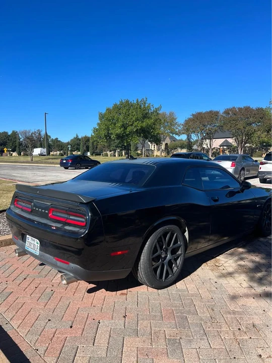 2015 Dodge Challenger SRT Hellcat 3rd Gen - Image 4 of 8