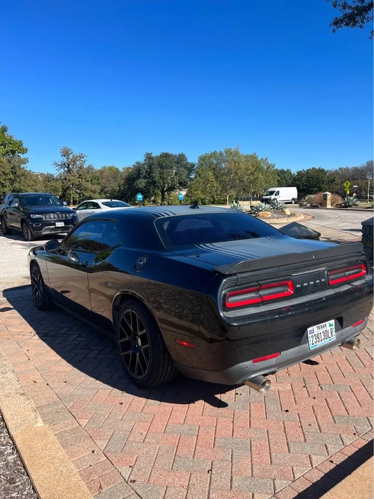2015 Dodge Challenger SRT Hellcat 3rd Gen - Image 3 of 8