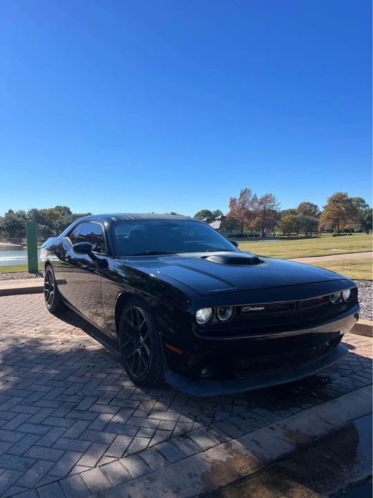 2015 Dodge Challenger SRT Hellcat 3rd Gen - Image 2 of 8
