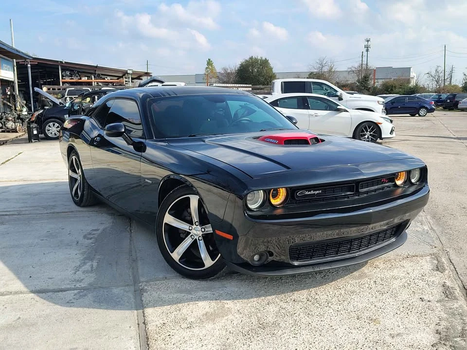 2015 Dodge Challenger SRT Hellcat 3rd Gen - Image 9 of 13