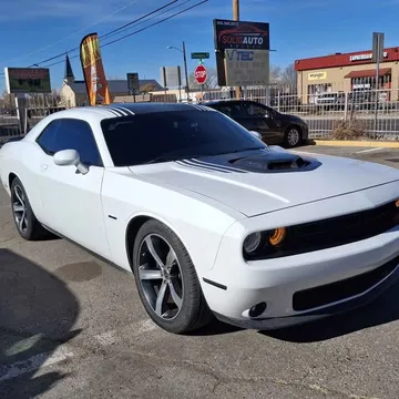 2015 Dodge Challenger R/T Shaker