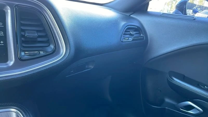 2015 Dodge Challenger 3rd Gen - Image 19 of 20