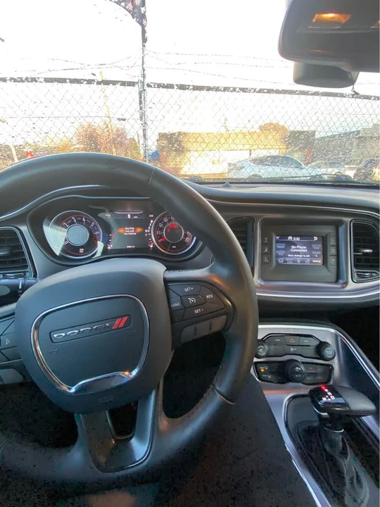 2015 Dodge Challenger 3rd Gen - Image 9 of 11