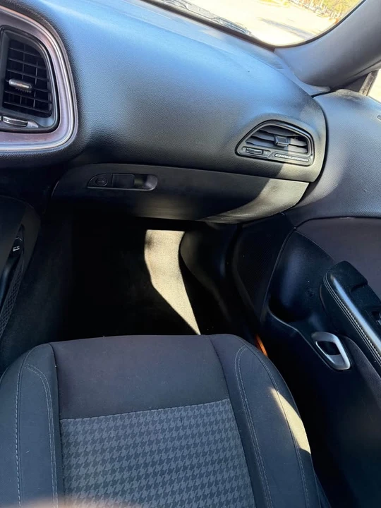 2015 Dodge Challenger 3rd Gen - Image 10 of 11