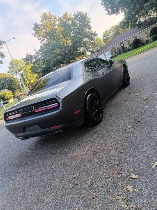 2015 Dodge Challenger 3rd Gen - Image 9 of 14