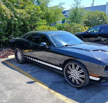 2015 Dodge Challenger SE Coupe 2D