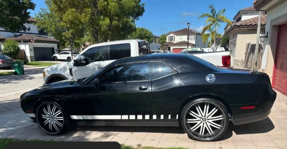2015 Dodge Challenger 3rd Gen - Image 2 of 2