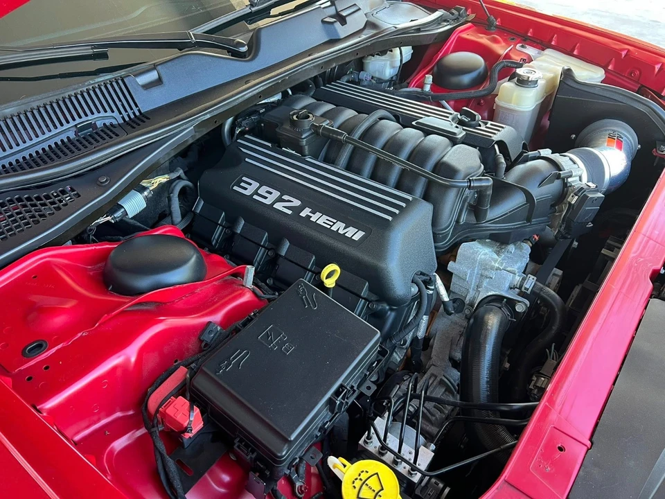 2015 Dodge Challenger SRT8 & 392 3rd Gen - Image 8 of 21