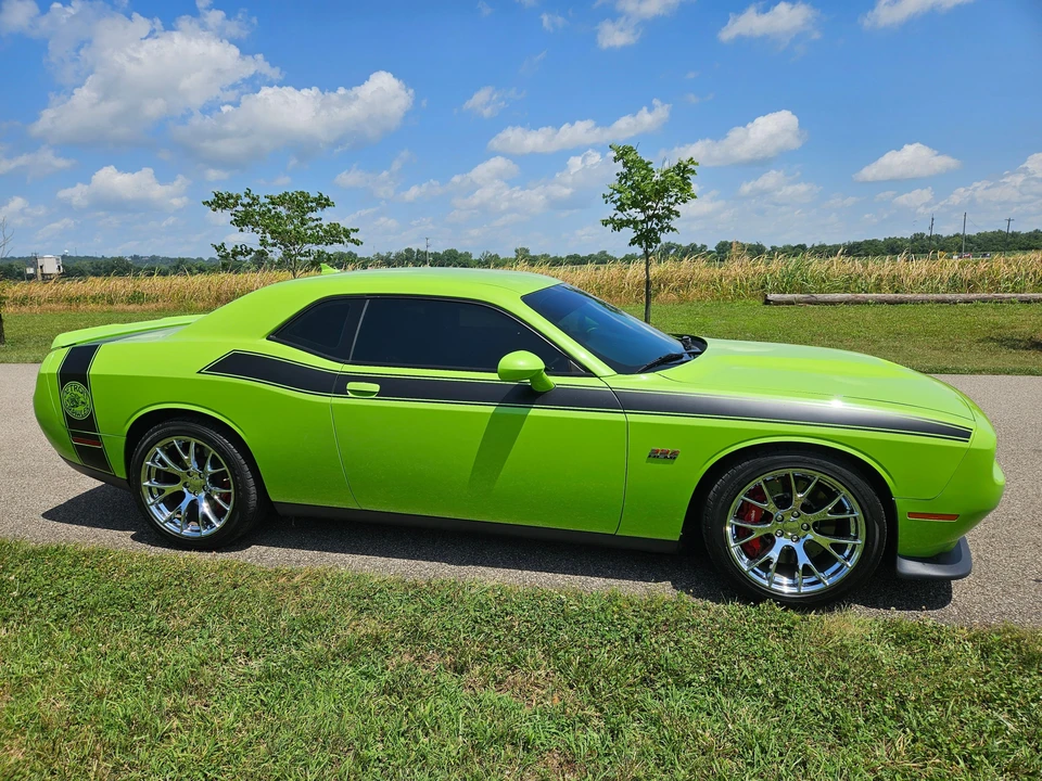 2015 Dodge Challenger SRT8 & 392 3rd Gen - Image 22 of 31