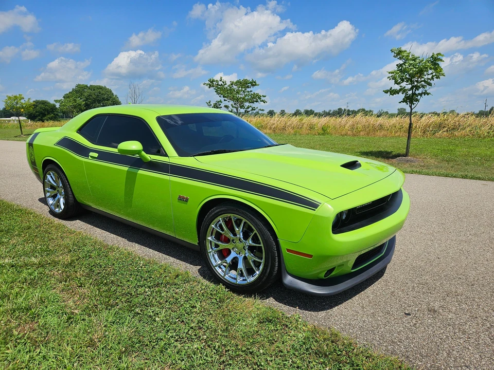 2015 Dodge Challenger SRT8 & 392 3rd Gen - Image 23 of 31