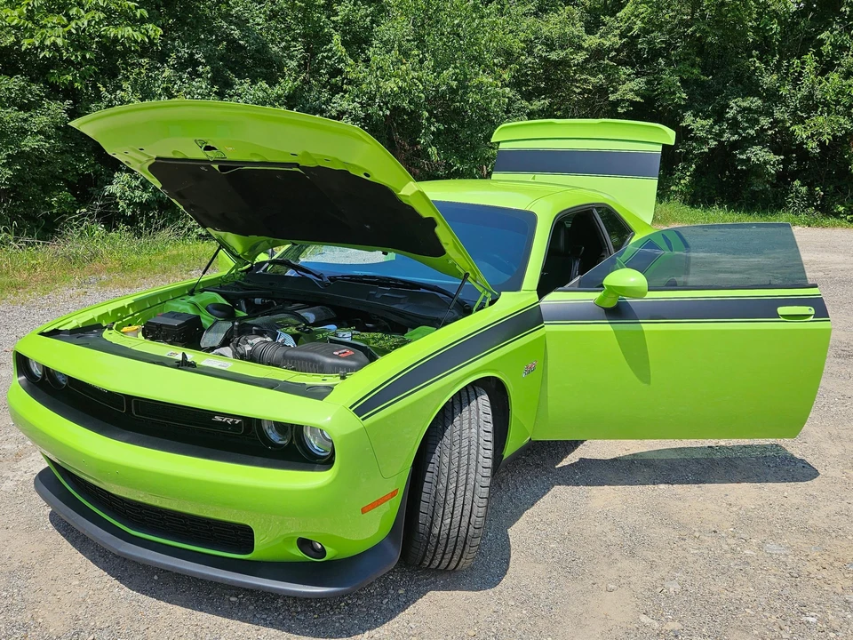 2015 Dodge Challenger SRT8 & 392 3rd Gen - Image 26 of 31