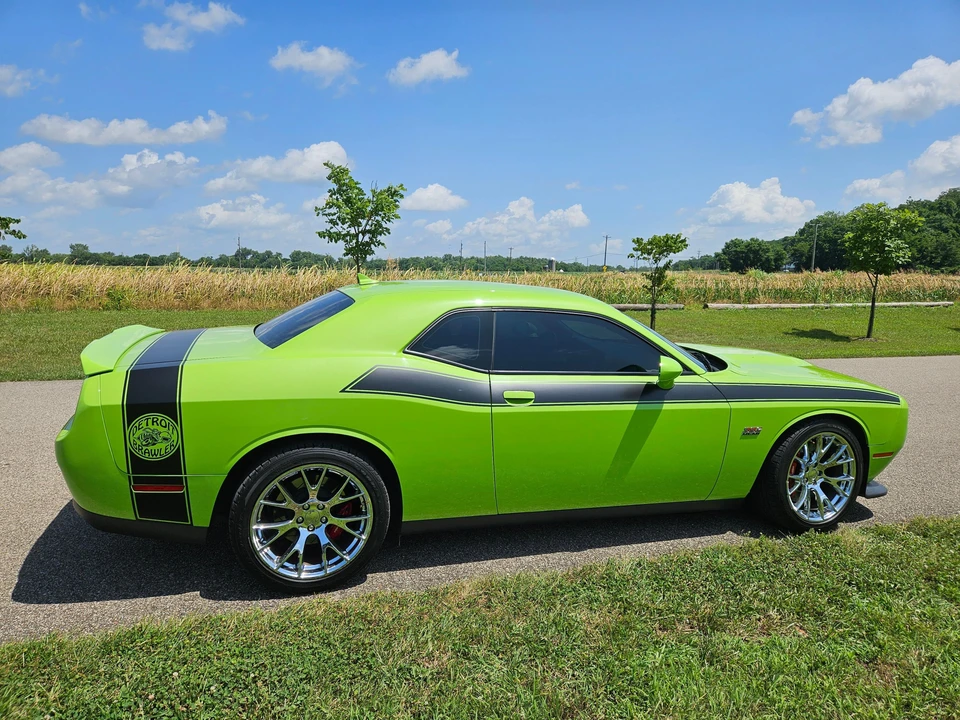 2015 Dodge Challenger SRT8 & 392 3rd Gen - Image 21 of 31