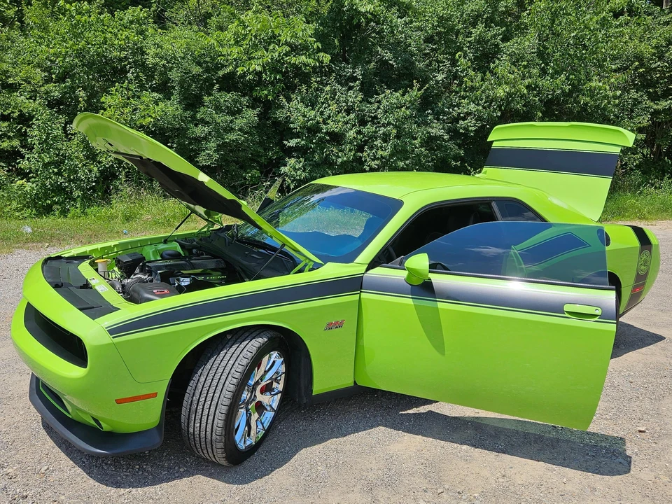 2015 Dodge Challenger SRT8 & 392 3rd Gen - Image 27 of 31
