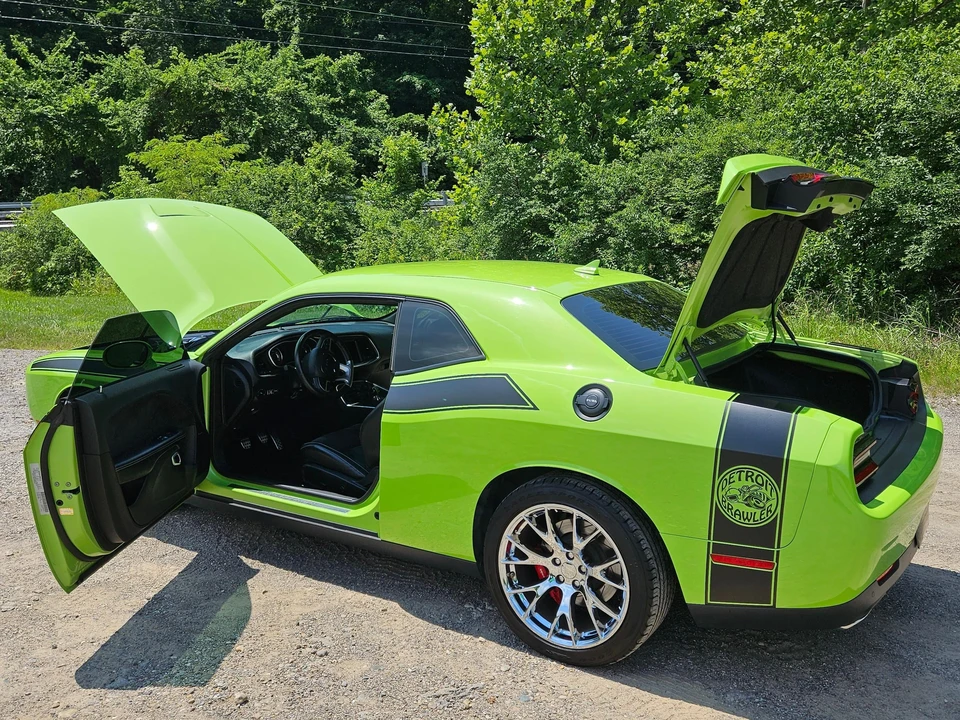 2015 Dodge Challenger SRT8 & 392 3rd Gen - Image 30 of 31