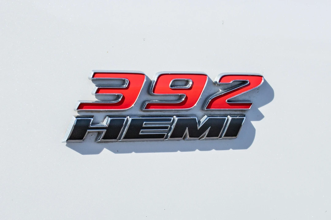 2015 Dodge Challenger SRT8 & 392 3rd Gen - Image 9 of 31
