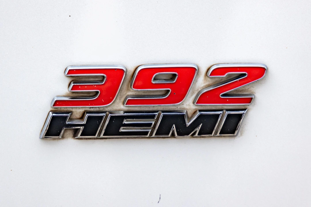 2015 Dodge Challenger SRT8 & 392 3rd Gen - Image 16 of 31