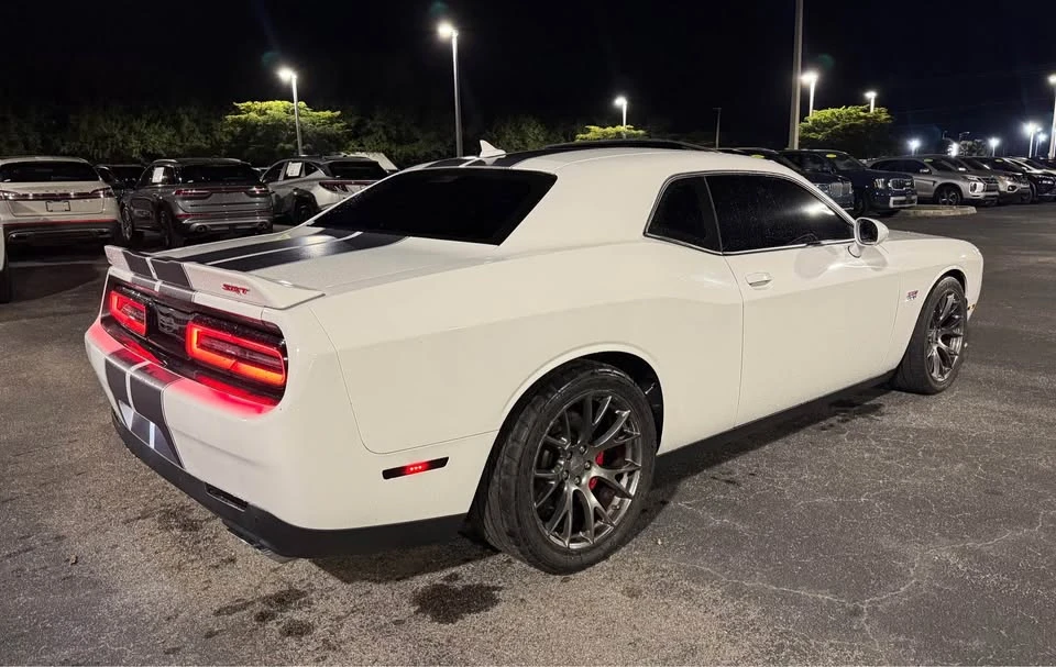 2015 Dodge Challenger SRT8 & 392 3rd Gen - Image 4 of 11